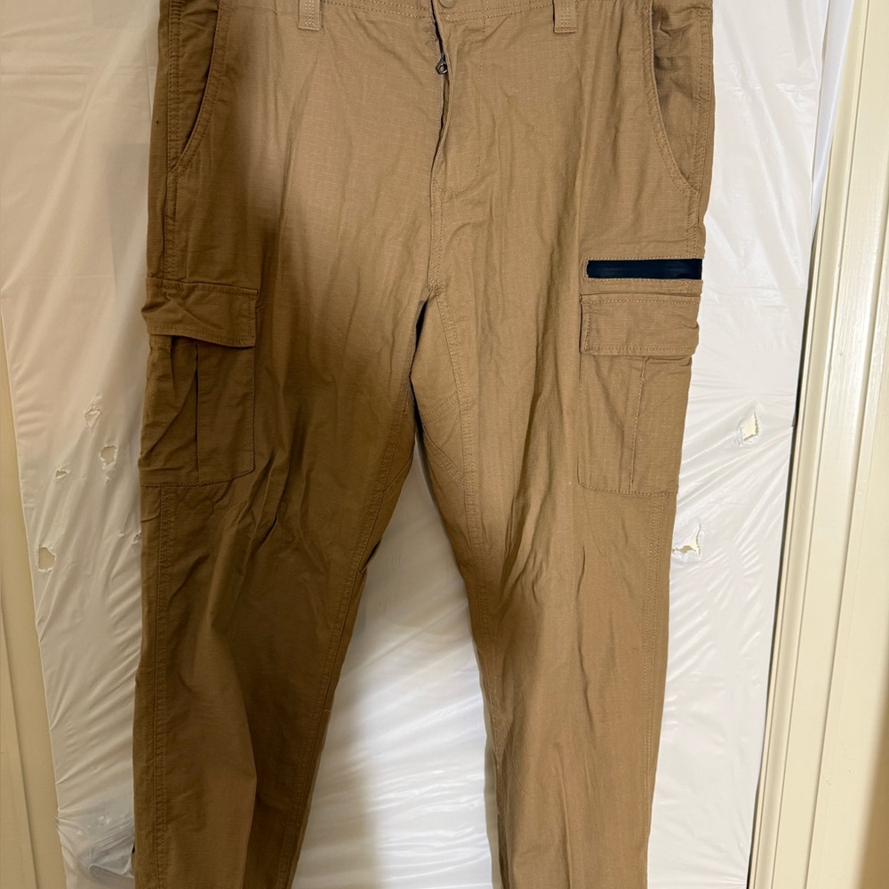 Urban Pipeline Men's Tan Cargo Pants